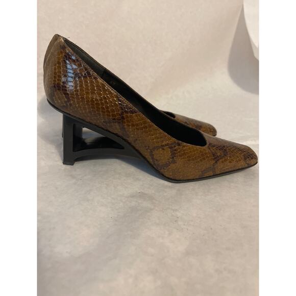 Juliana Leather Hollow Wedge Vintage Size 7.5 M Brown Snake Print Womens Pump - Picture 5 of 11